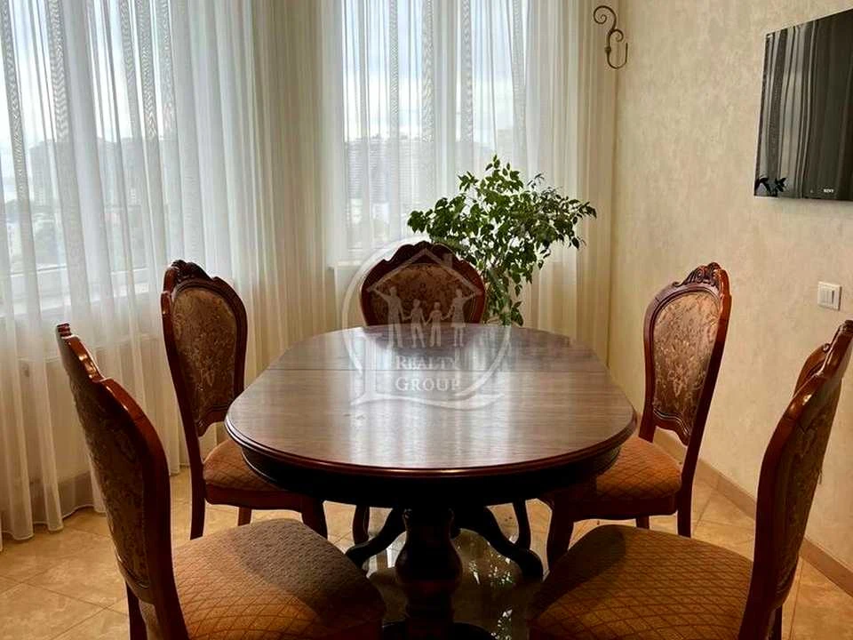 Apartment. Odesa, Prospect Shevchenko