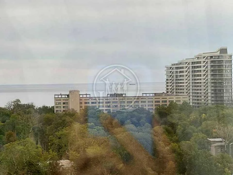 Apartment. Odesa, Prospect Shevchenko