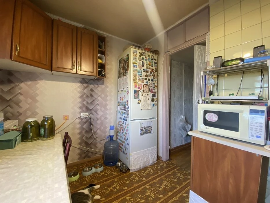 Продам 2к кв.  р-н вул.Робоча, 3/9, цегляний будинок, не кут