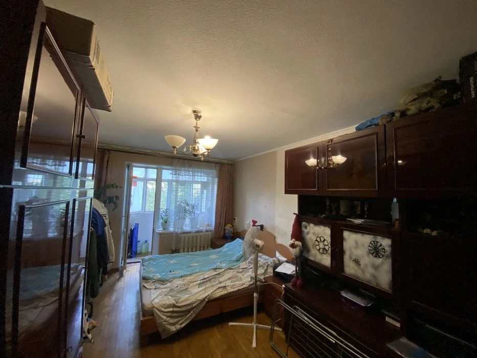 Продам 2к кв.  р-н вул.Робоча, 3/9, цегляний будинок, не кут