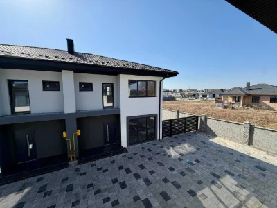 Продається готовий котедж у Рівному 130 м², 2,5 сотки, 95 00