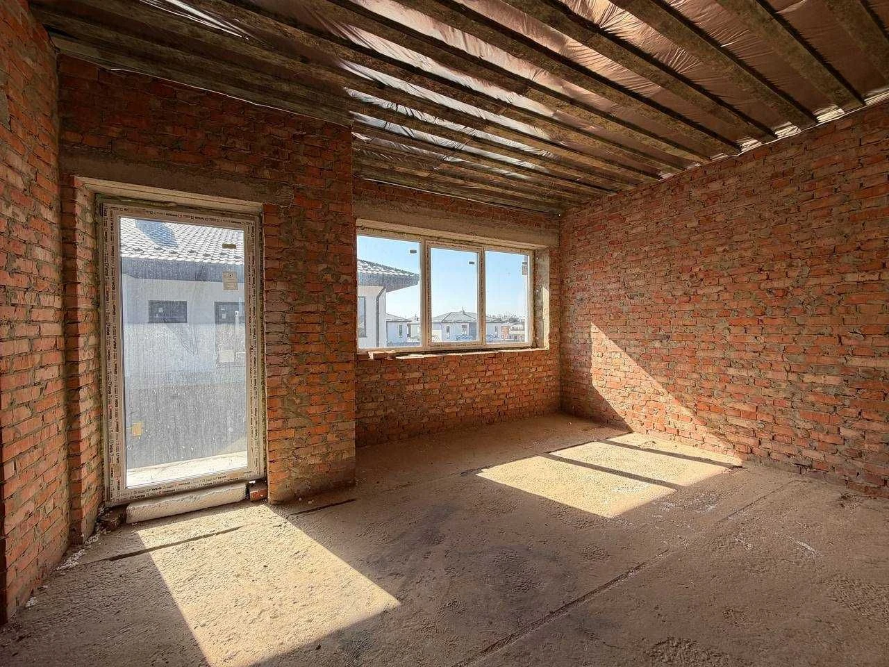 Продається готовий котедж у Рівному 130 м², 2,5 сотки, 95 00