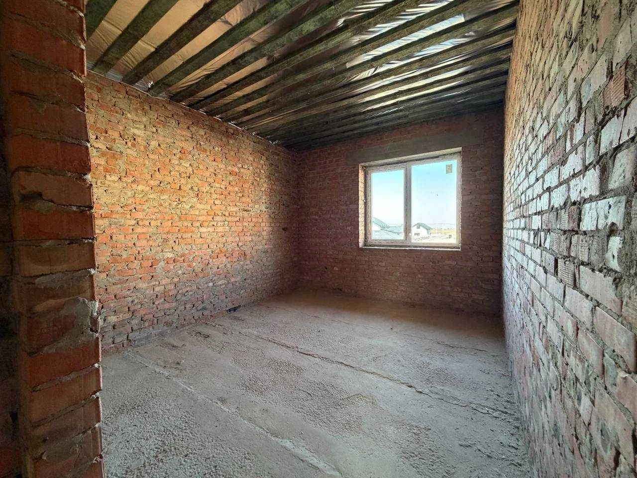 Продається готовий котедж у Рівному 130 м², 2,5 сотки, 95 00