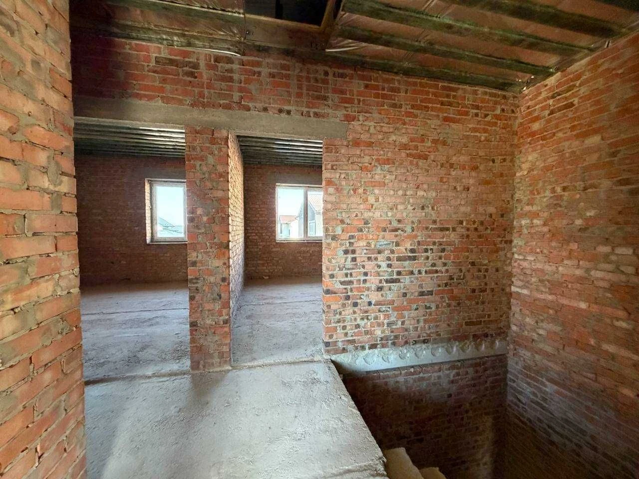 Продається готовий котедж у Рівному 130 м², 2,5 сотки, 95 00