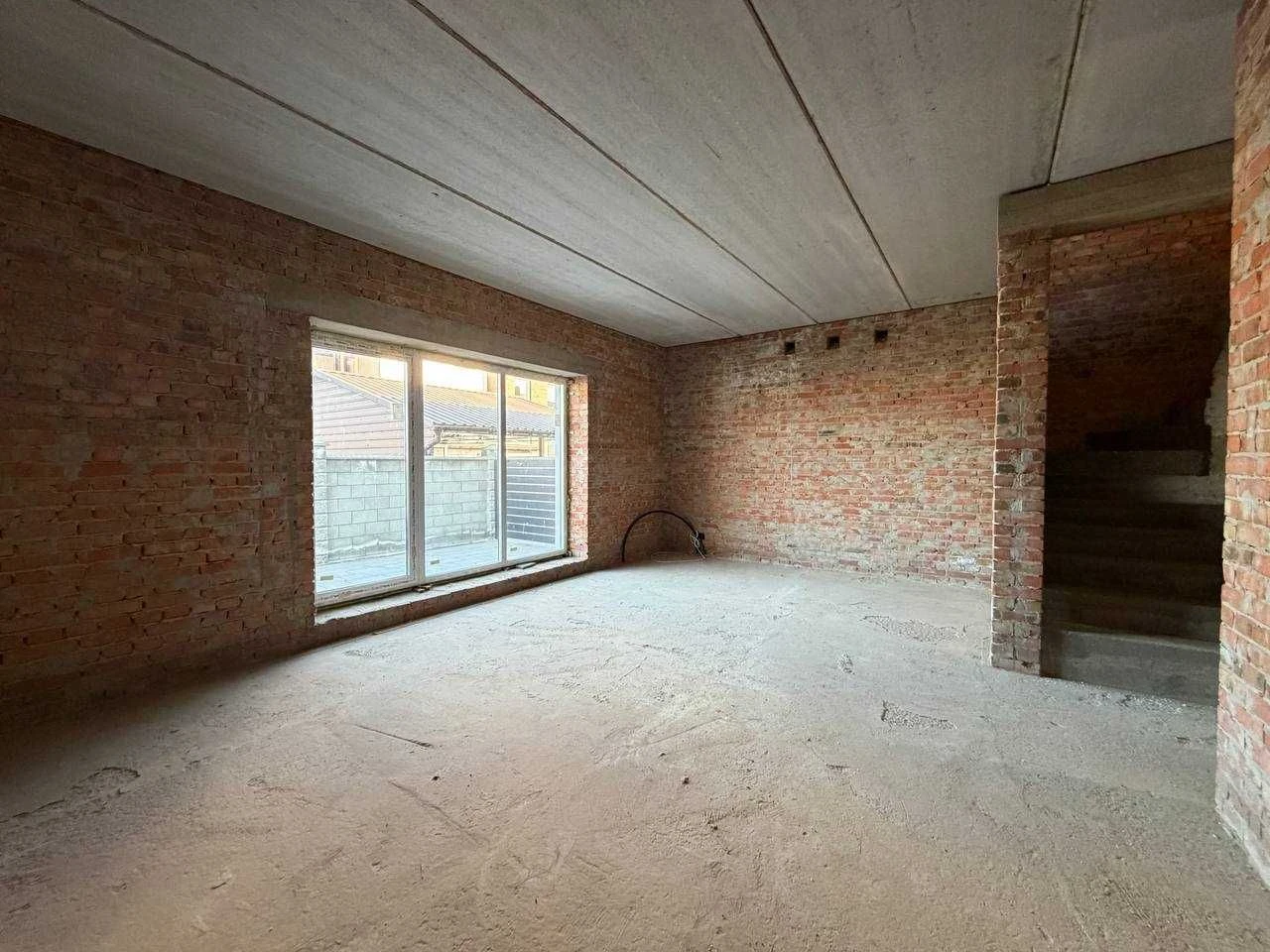 Продається готовий котедж у Рівному 130 м², 2,5 сотки, 95 00
