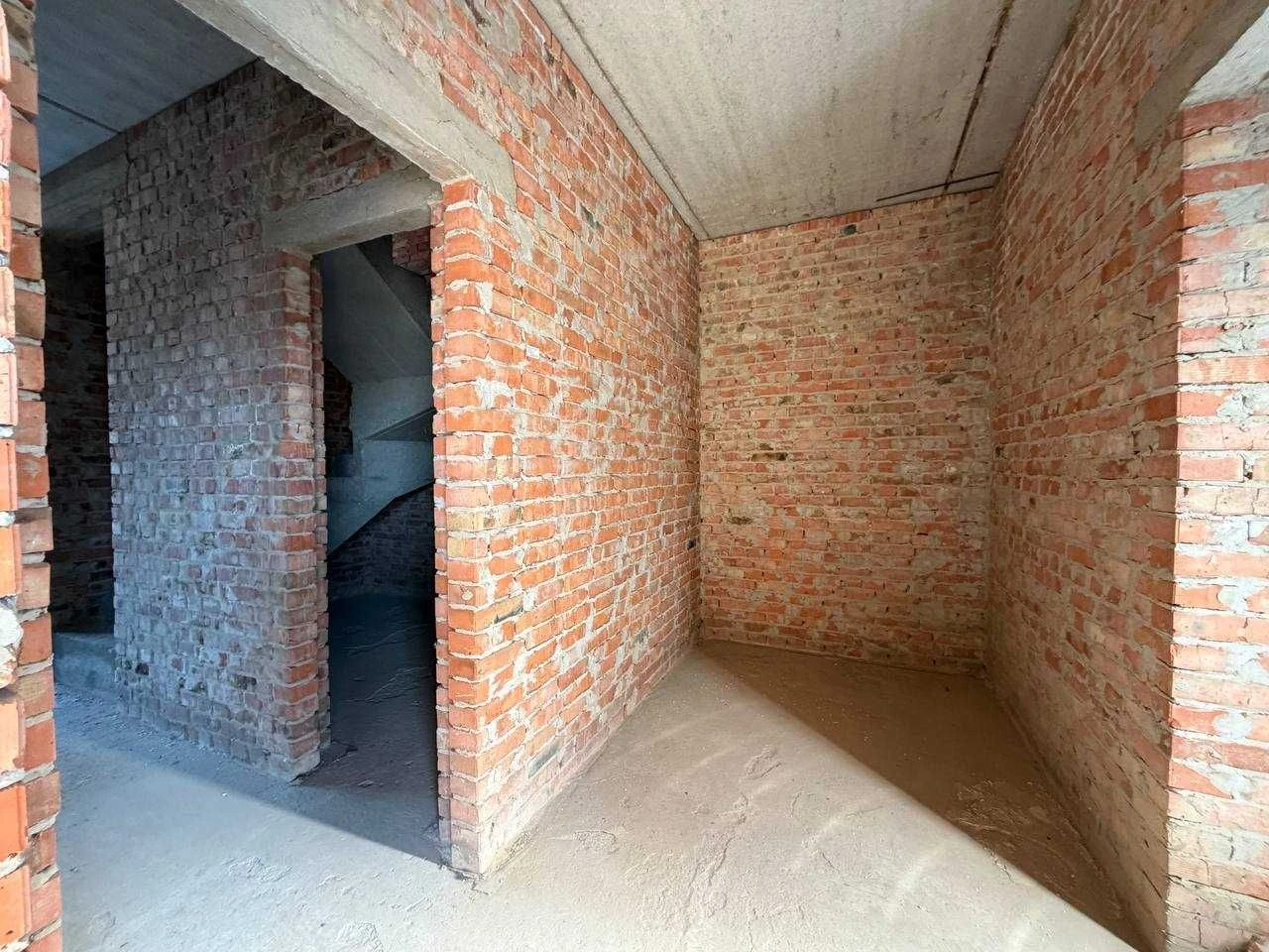 Продається готовий котедж у Рівному 130 м², 2,5 сотки, 95 00