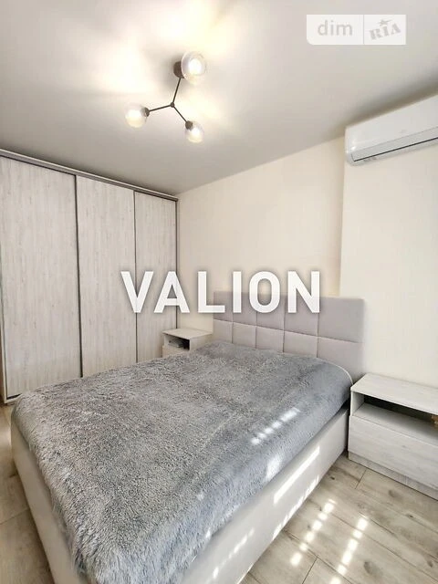 Sale of 1-room apartment 43 sq. m. on Akademika Zabolotnogo St. 1B
