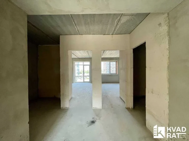 Spacious 2-room apartment near the city center! Great price!