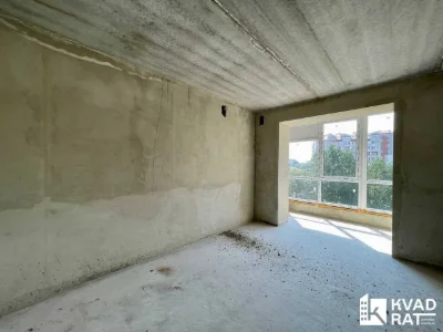 Spacious 2-room apartment near the city center! Great price!