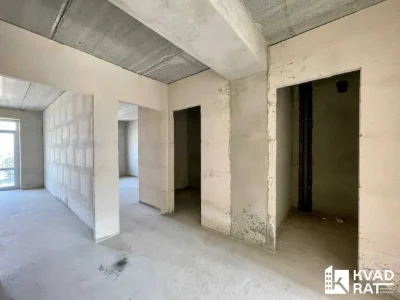 Spacious 2-room apartment near the city center! Great price!