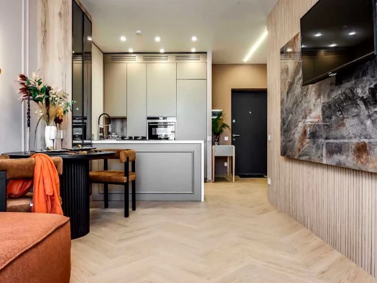 Apartment. Львів, Топольна St.