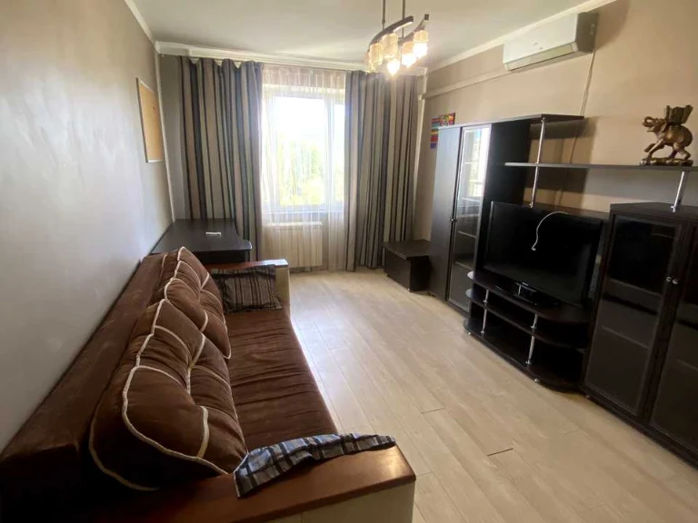 2-room apartment. Kyiv, Anatolii Solovyanyenka St.