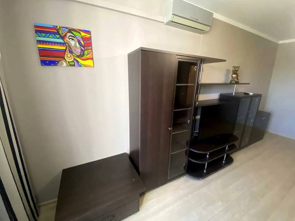2-room apartment. Kyiv, Anatolii Solovyanyenka St.