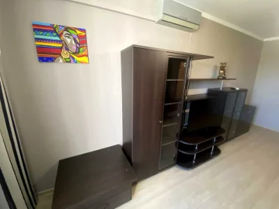 2-room apartment. Kyiv, Anatolii Solovyanyenka St.