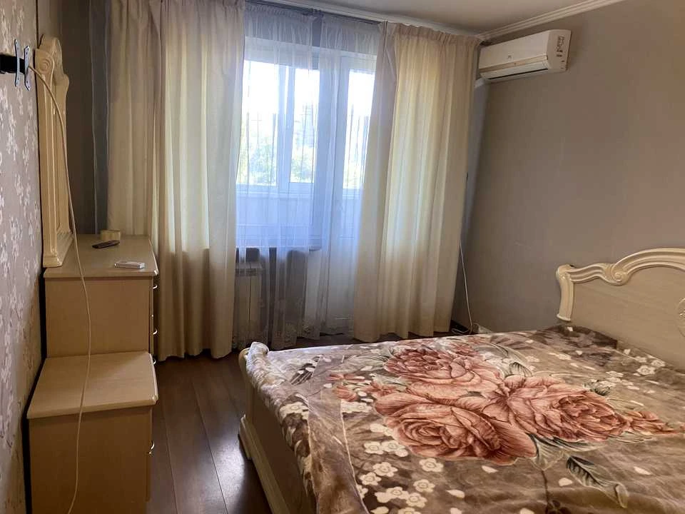 2-room apartment. Kyiv, Anatolii Solovyanyenka St.