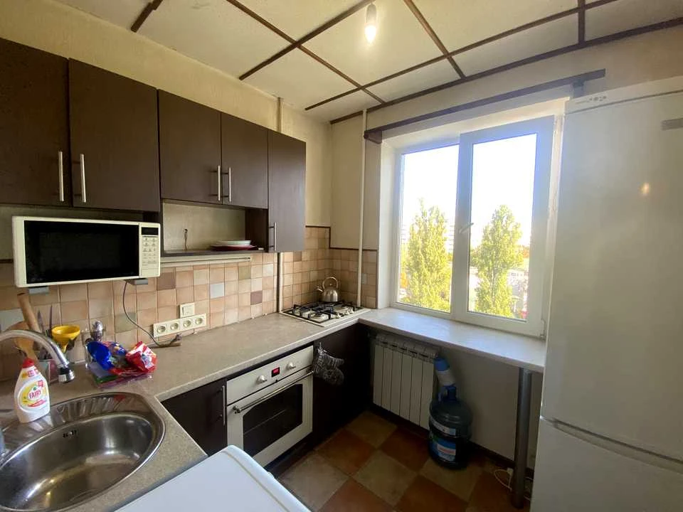 2-room apartment. Kyiv, Anatolii Solovyanyenka St.