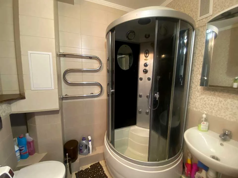 2-room apartment. Kyiv, Anatolii Solovyanyenka St.