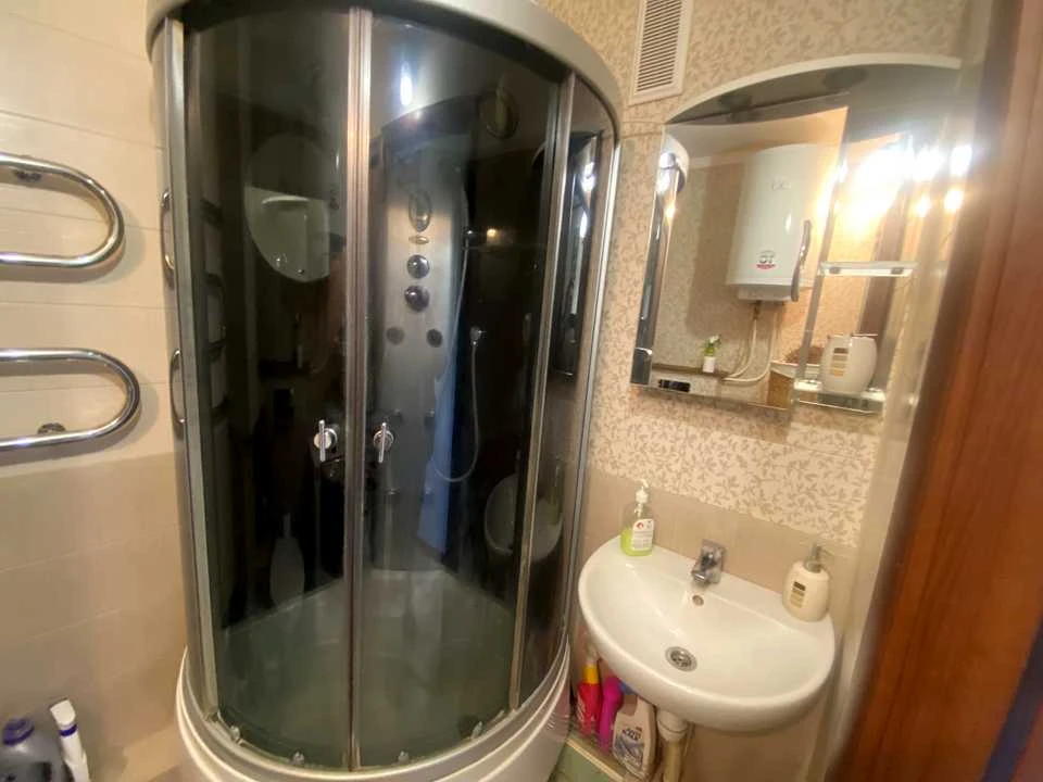 2-room apartment. Kyiv, Anatolii Solovyanyenka St.