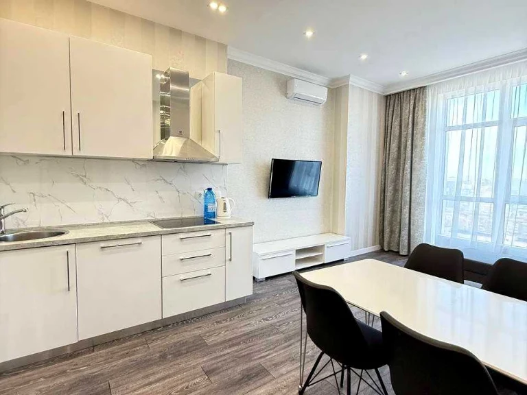Apartment. Kyiv, Saperne Pole St.