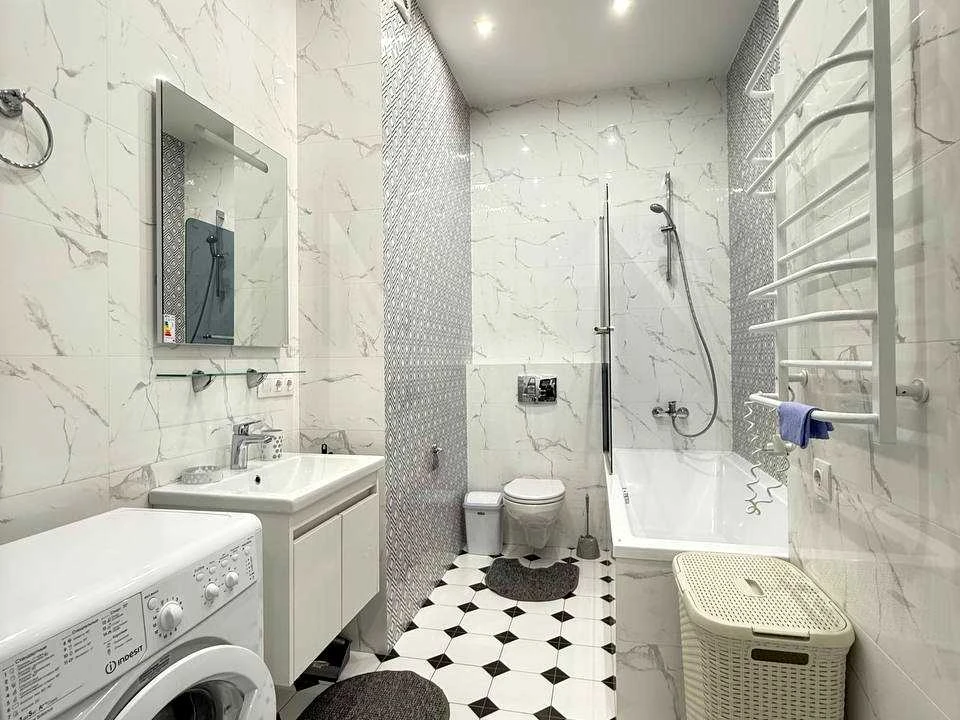 Apartment. Kyiv, Saperne Pole St.