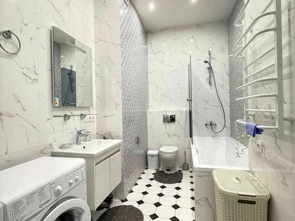 Apartment. Kyiv, Saperne Pole St.
