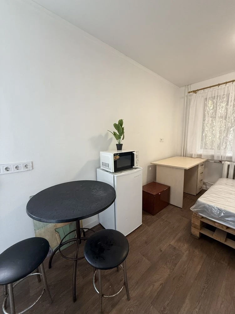 Rent, 1-room apartment, St. Vasilenko 4