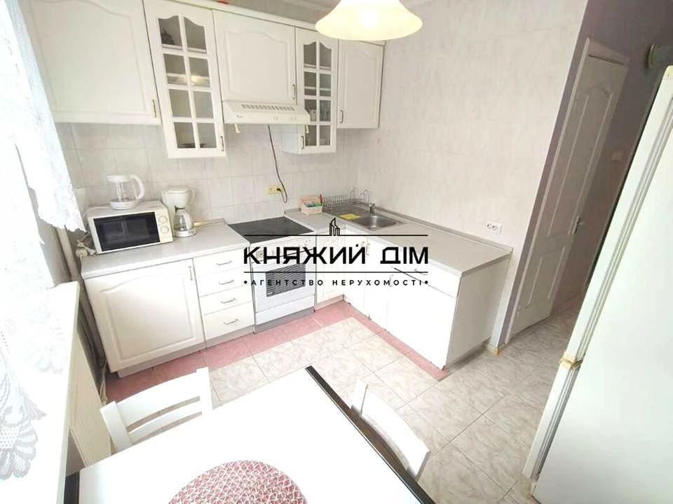 Квартира. Київ, Бориса Гмирі вул.