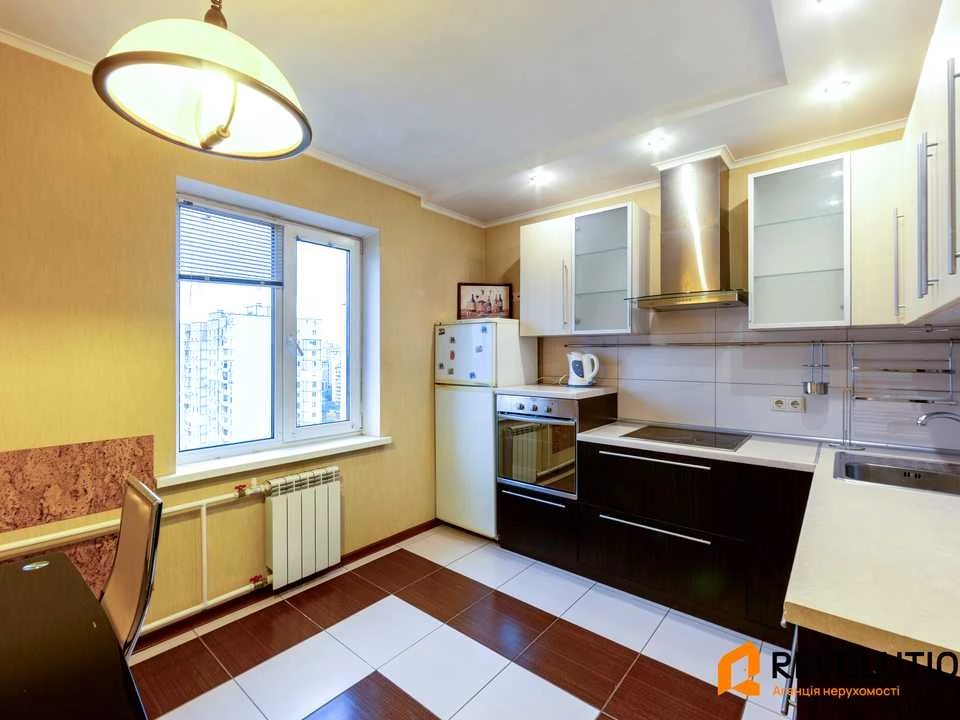 One-room apartment. Vyshnjakivska St., Kyiv.