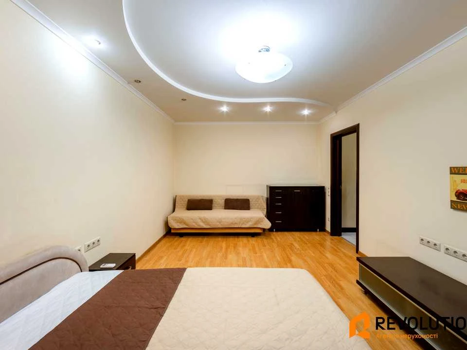One-room apartment. Vyshnjakivska St., Kyiv.