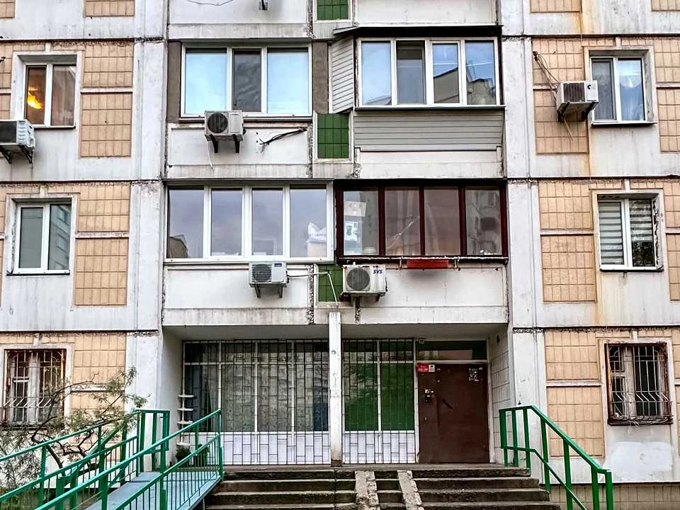 One-room apartment. Vyshnjakivska St., Kyiv.