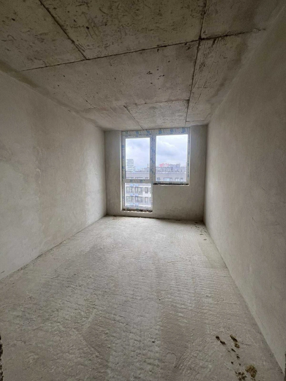 Sale of a 2-room apartment in the Auroom Air residential complex on Topolna Street