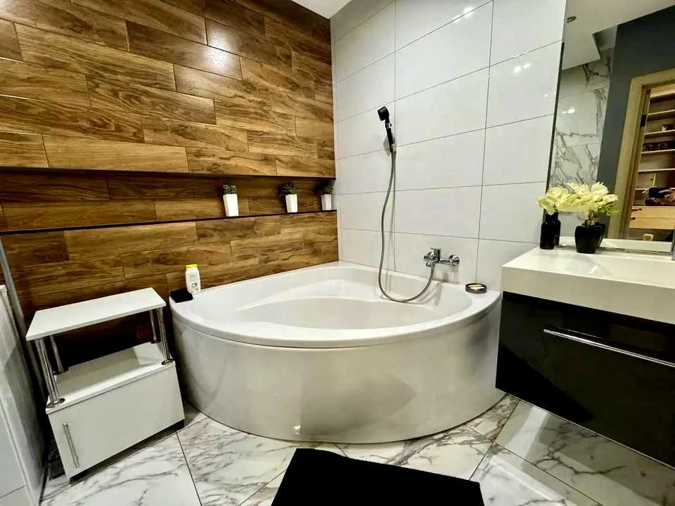Apartment. Dnipro, Architektora Bohdanova St.