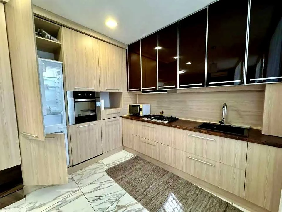 Apartment. Dnipro, Architektora Bohdanova St.