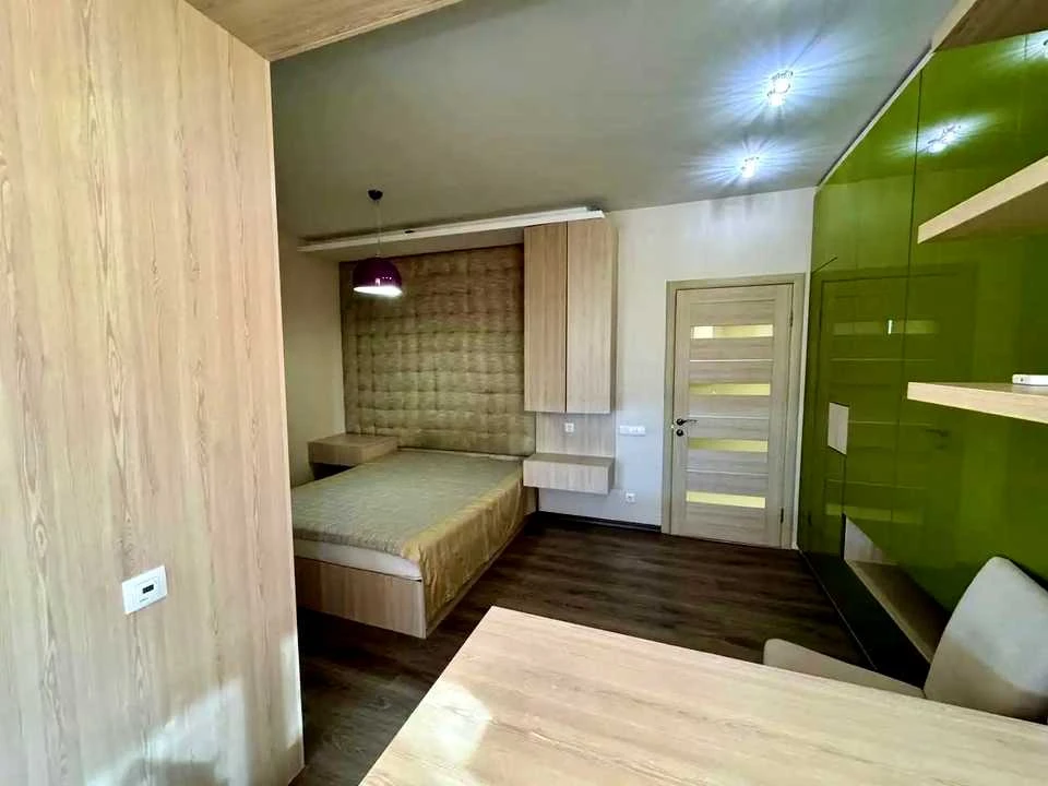 Apartment. Dnipro, Architektora Bohdanova St.