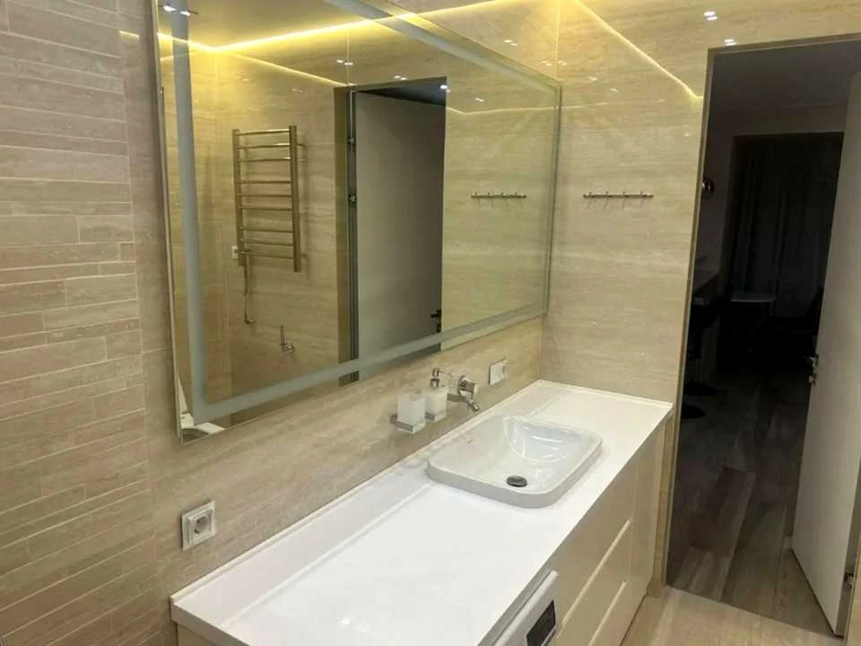 Apartment. Dnipro, Slav Bulv.