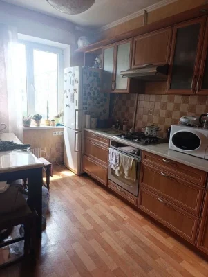 Трехкомнатная квартира, ул. Средняя, Молдова. Ваучеры, серт