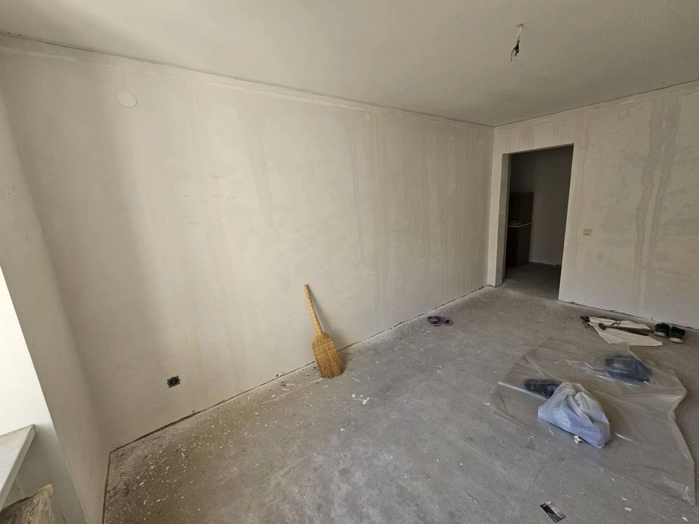 Sale of a 2-room apartment on St. Trolebyusna