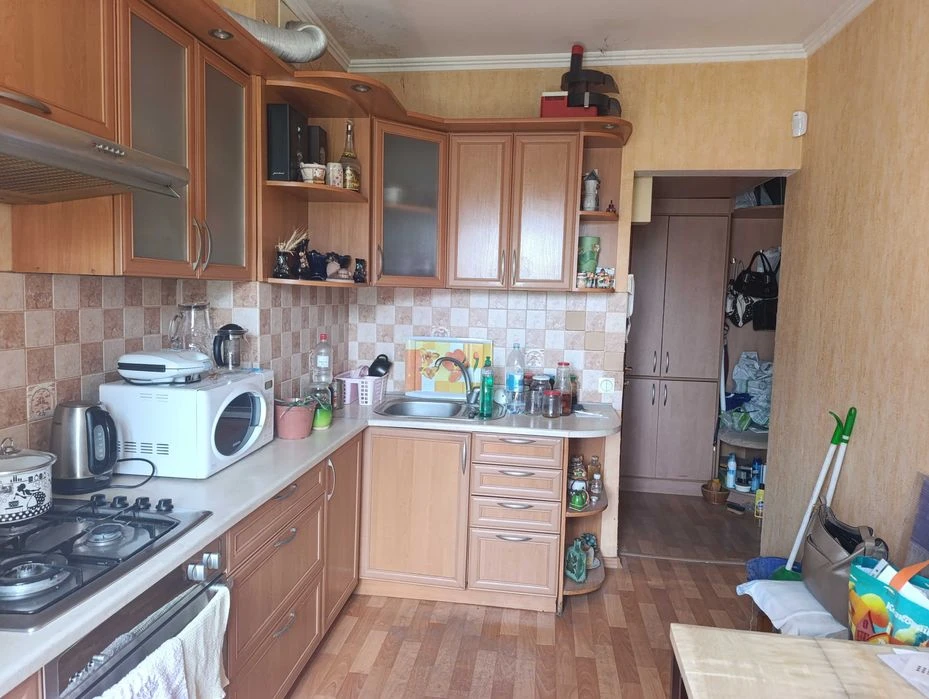 Трехкомнатная квартира, ул. Средняя, Молдова. Ваучеры, серт