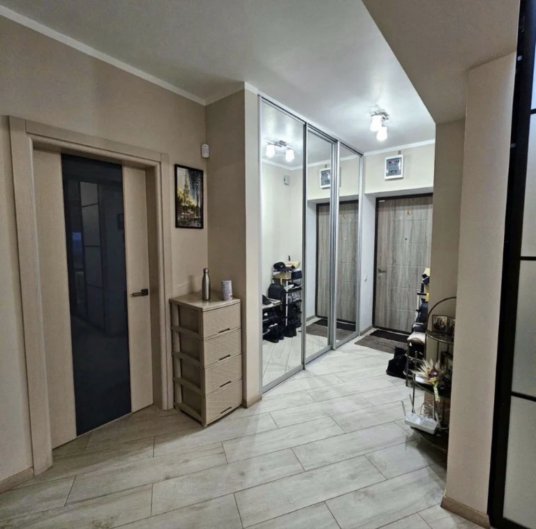For Sale: 3-room apartment in the area of Nauchnaya metro station