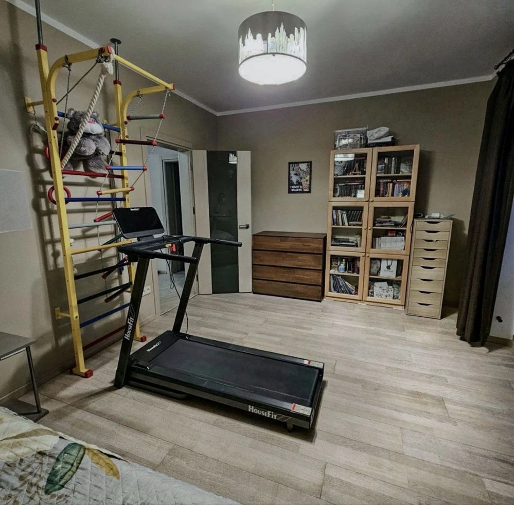 For Sale: 3-room apartment in the area of Nauchnaya metro station