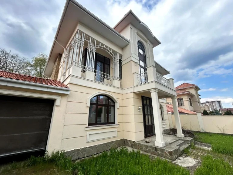 House for sale in the OASIS cooperative, D.Donskogo, 777m²