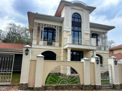 House for sale in the OASIS cooperative, D.Donskogo, 777m²