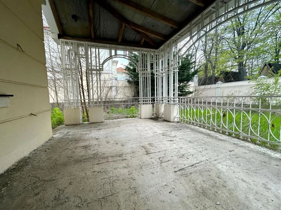 House for sale in the OASIS cooperative, D.Donskogo, 777m²