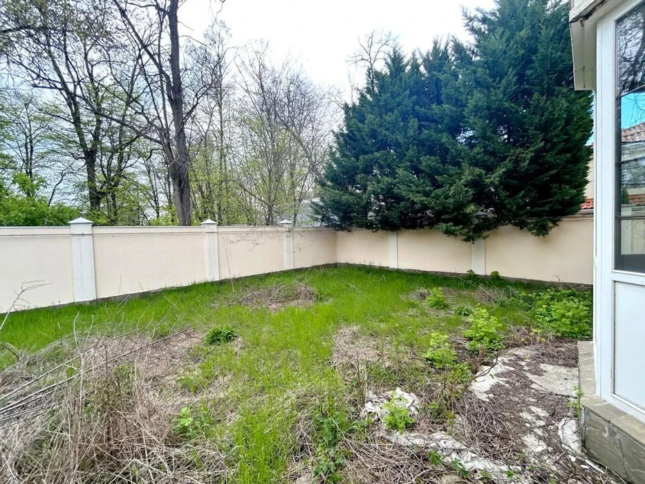 House for sale in the OASIS cooperative, D.Donskogo, 777m²