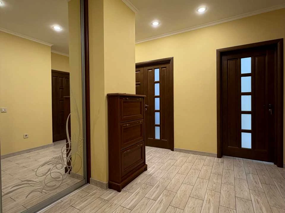 Apartment. Львів, Залізнична St.