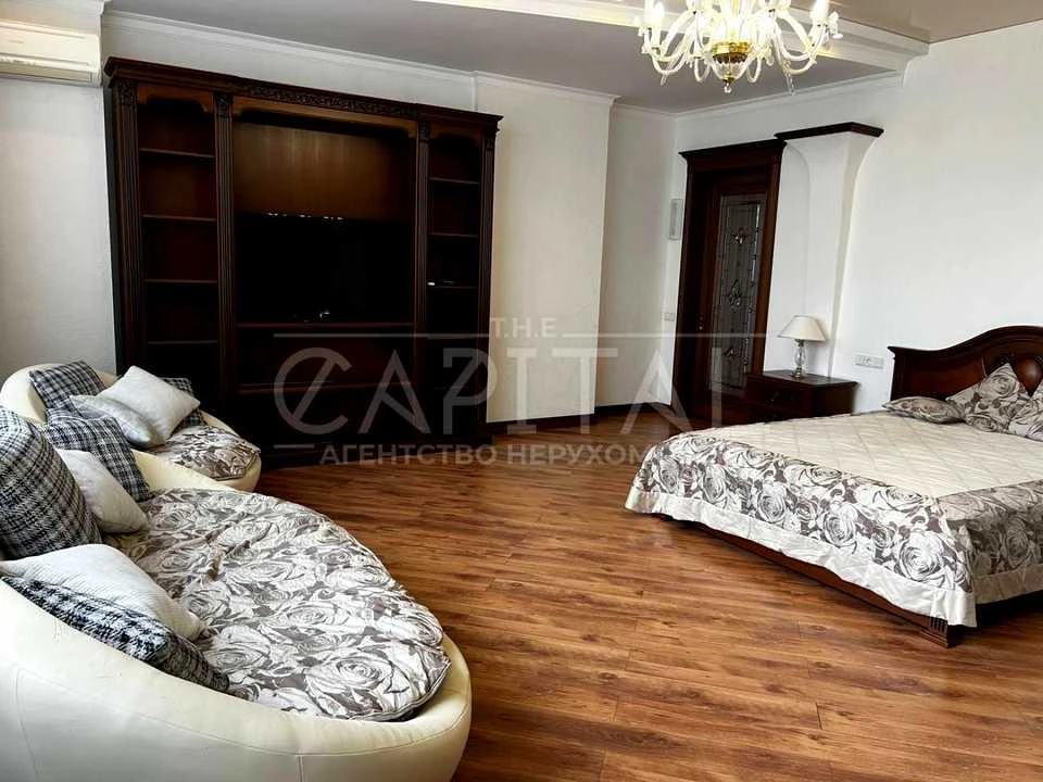 Apartment. Eugene Konovalets St., Kyiv
