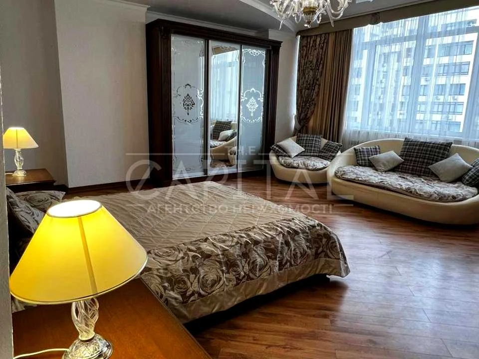 Apartment. Eugene Konovalets St., Kyiv