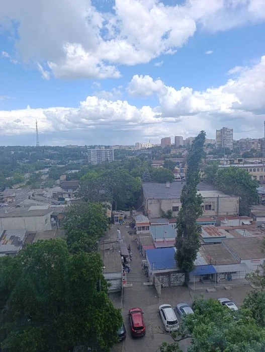 Трехкомнатная квартира, ул. Средняя, Молдова. Ваучеры, серт