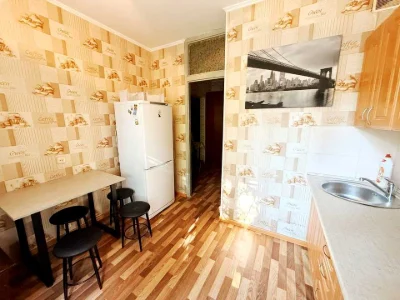 Apartment. Kyiv, Kharkiv Avenue