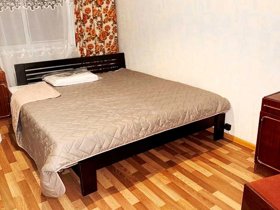 Apartment. Kyiv, Kharkiv Avenue